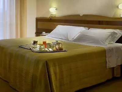 酒店 Vienna Touring 4*