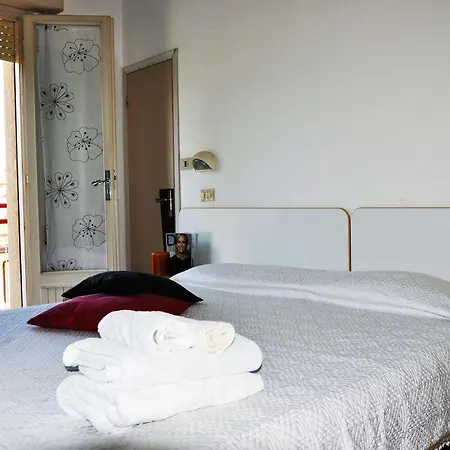Ibiza Hotel 2*