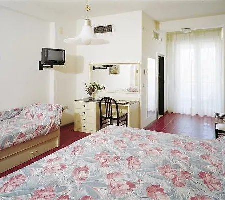 Hotel Zanarini 3*