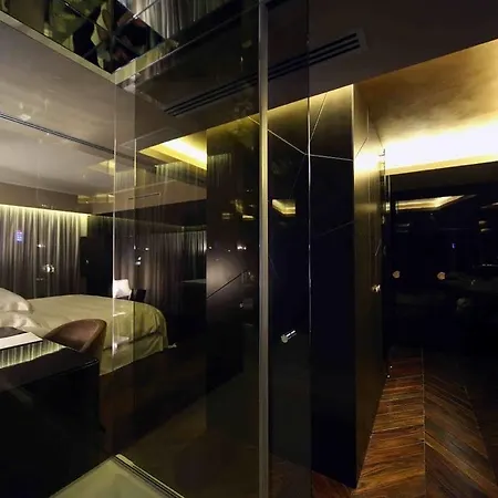 L'h Hotel 4*