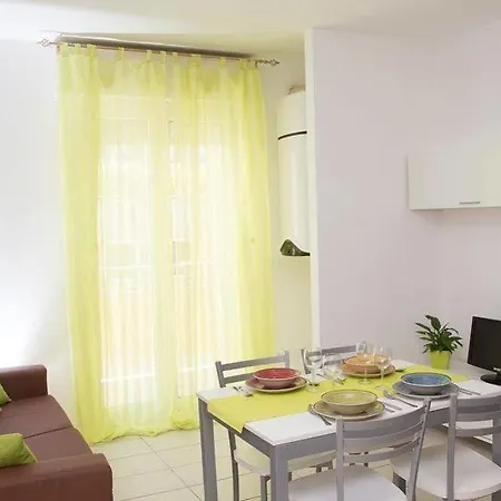 Green Apartmanhotel 2*