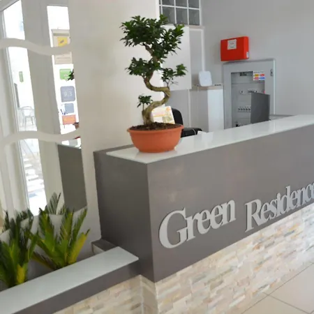 Green Apartmanhotel 2*