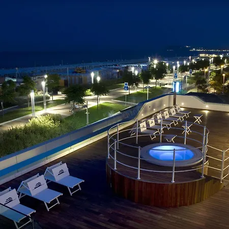 Hotel Trampolines 4*