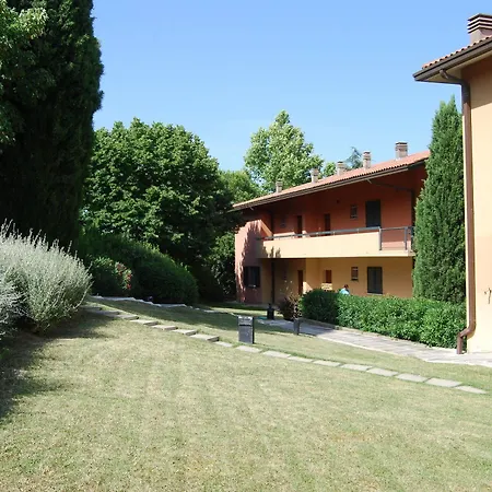 Aparthotel Residenze Al Colle Dei Pini 3*