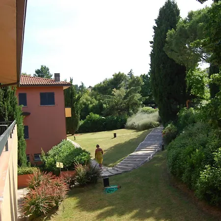 Residenze Al Colle Dei Pini Aparthotel