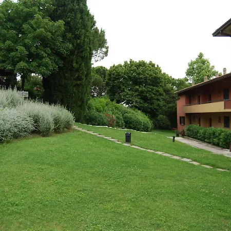 Apart Otel Residenze Al Colle Dei Pini 3*