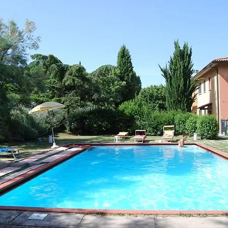 Aparthotel Residenze Al Colle Dei Pini
