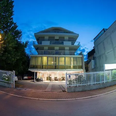 Carmen Hotel