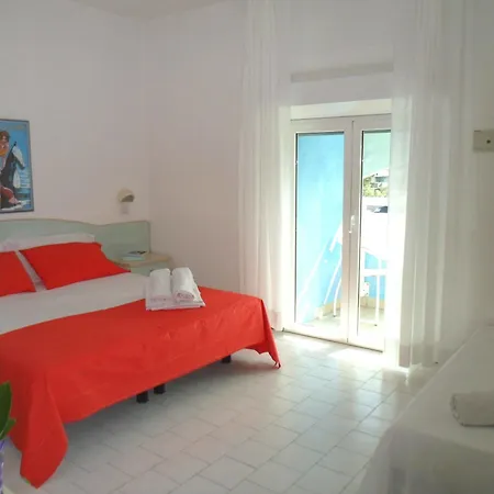 Zanarini Hotel 3*