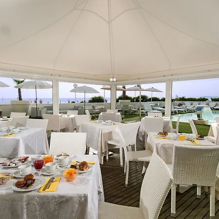 Hotel Mediterraneo 4*
