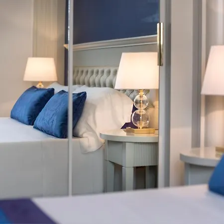 Tiffany's Hotel