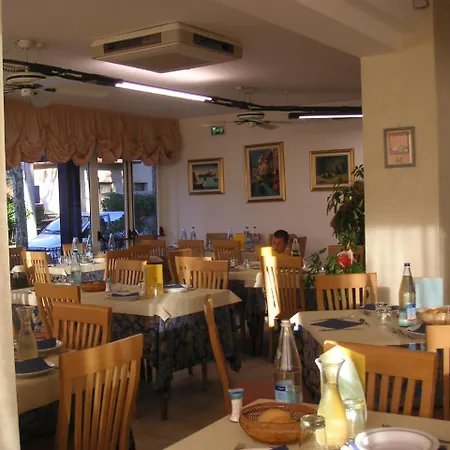 Canasta Riccione