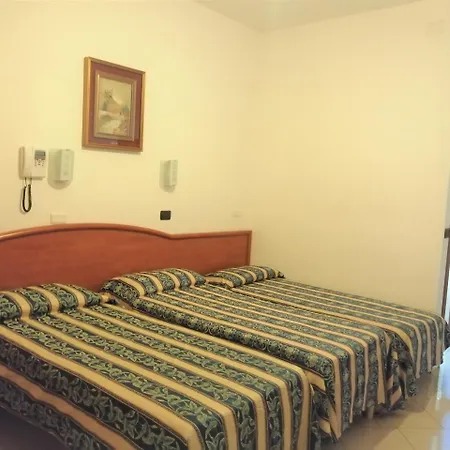 Linda - Family - Nuova Costruzione Antisismica Szálloda Riccione