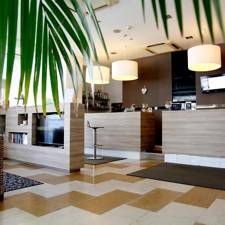 Majorca Sul Mare In Centro A 3* Riccione