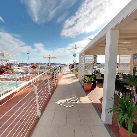 - Enjoy Your Summer - Con Parco Acquatico Incluso Riccione