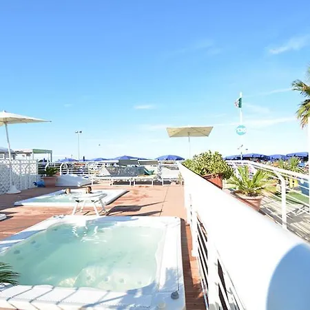 - Enjoy Your Summer - Con Parco Acquatico Incluso Riccione