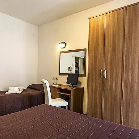Vela D'oro Otel 2*