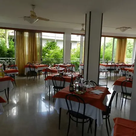 De Paris 2*