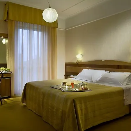 호텔 Vienna Touring 4*
