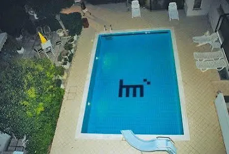 호텔 Marzia Con Piscina 3*