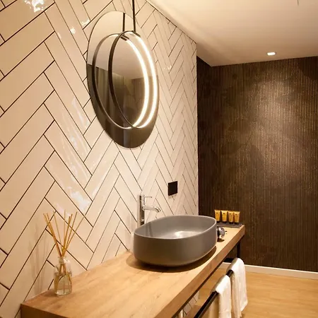 Hotel Meg Lifestyle & 3*