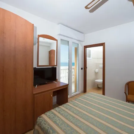Linda - Family - Nuova Costruzione Antisismica Szálloda Riccione