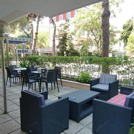 Hotel Desire'