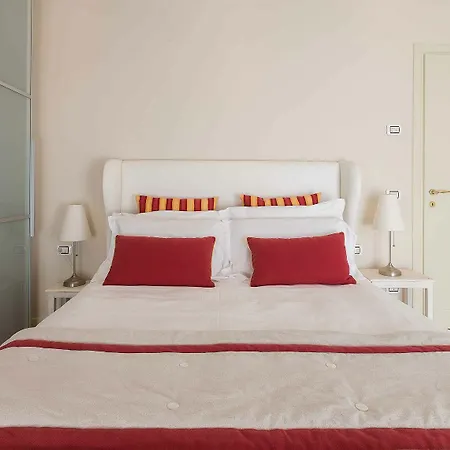 Апарт-отель Lungomare - Charming 4*