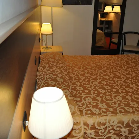 Hotel Augustus 4*