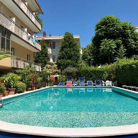 Hotel Madeira 2*