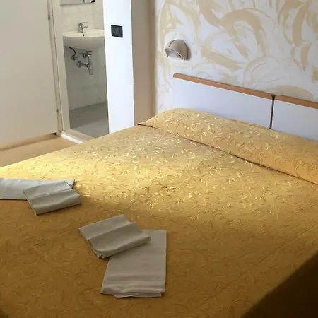 Hotel Lucciola 2*