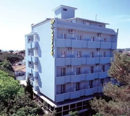Hotel Pacific
