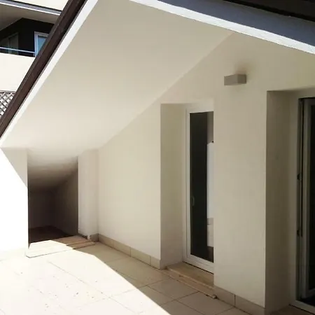 Appartamento/attico/mansarda Apartment *