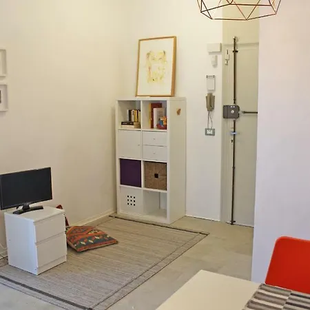 Monica Apartment