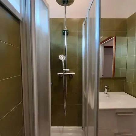 Beeliving Room&breakfast (adults Only) Отель типа 