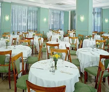호텔 Vienna Touring