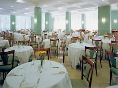 호텔 Vienna Touring 4*