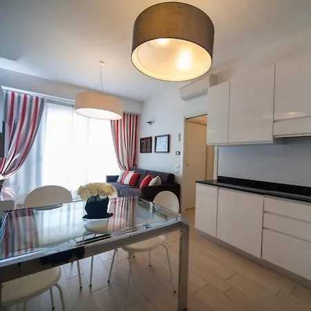 Lungomare - Charming Apart-hotel Riccione