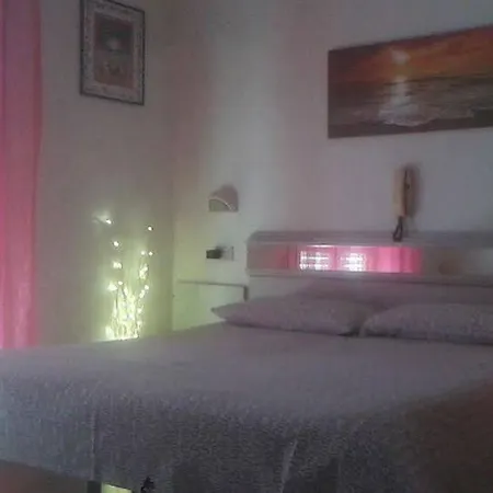 Santa Cecilia Hotel *