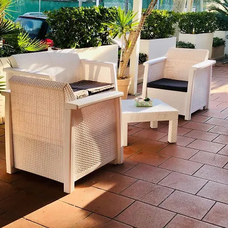 Garisenda -b&b&brunch In Centro A Riccione- Hotel Riccione