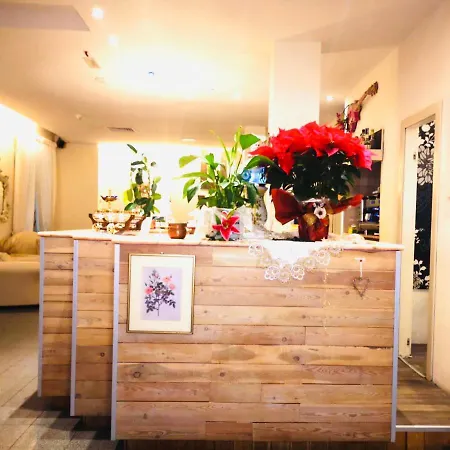 Hotel Garisenda -b&b&brunch In Centro A Riccione- Riccione