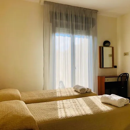 Hotel Garisenda -b&b&brunch In Centro A Riccione- Riccione