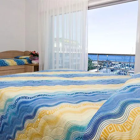 Giulietta Hotel 3*