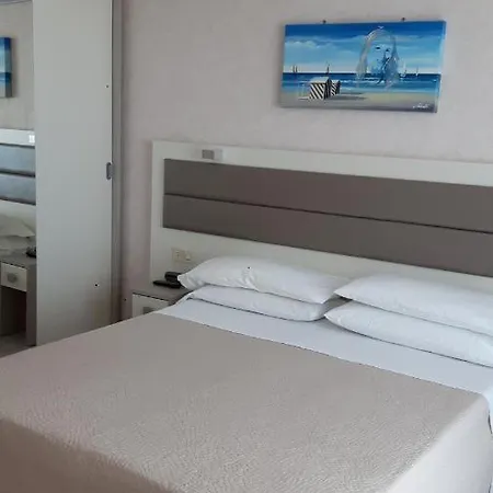 Record Hotel 3*