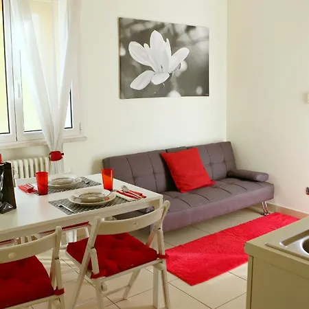 Bilocale Via Montefiore Conca Apartment *