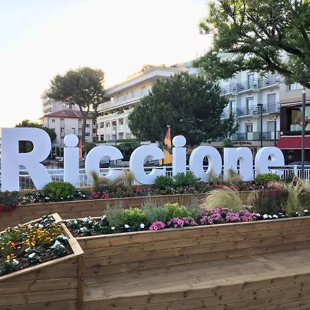Hotel Levante A Pochi Passi Dal Mare Riccione