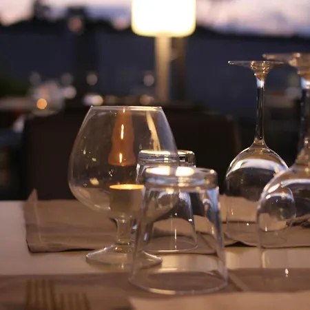 Ombra Hotel *
