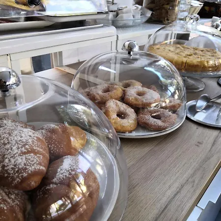 Iride Suite, Breakfast&brunch - Ideale Per Famiglie E Coppie 2* Riccione