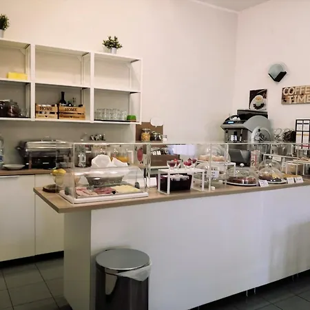 Iride Suite, Breakfast&brunch - Ideale Per Famiglie E Coppie Hotel 2*