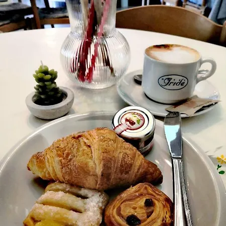 Iride Suite, Breakfast&brunch - Ideale Per Famiglie E Coppie Hotel